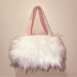 Elegant Pink and White Faux Fur Handbag 🐩